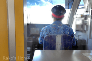ゆいレールの車掌さん